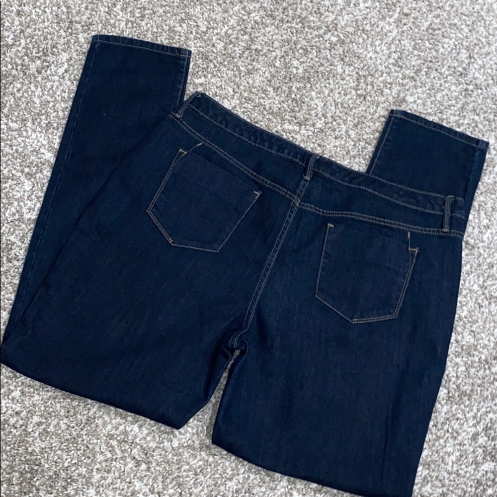 Mossimo Curvy Skinny Jeans Size 16 like new cond